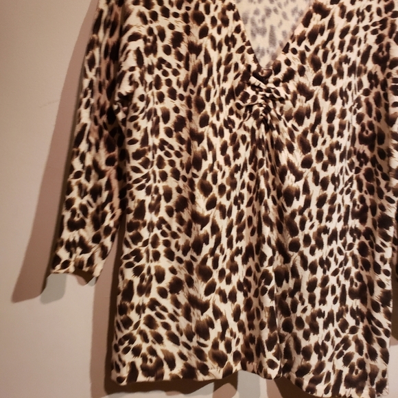 Super Cute And Soft Animal Print Swester - Picture 4 of 8